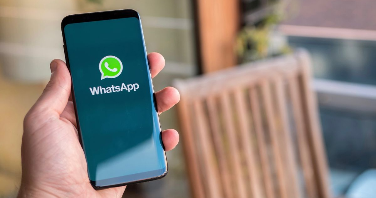 WhatsApp emoji reactions are now available for Android users