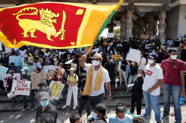 Sri Lanka defaults on foreign debt