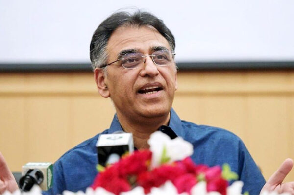 Asad Umar welcomes govt’s offer for fresh elections