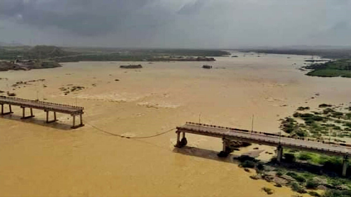 Balochistan Completely Cut Off After Floods Destroy Bridges