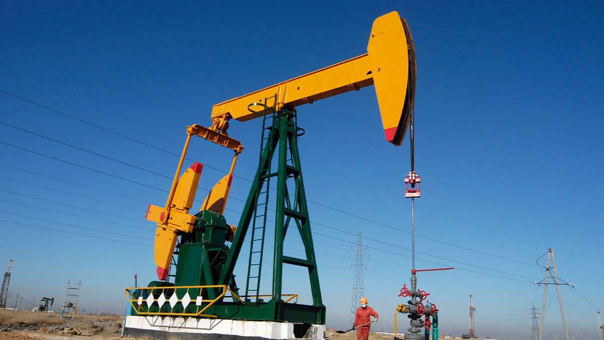 Oil bounces as US, China data ease recession concerns