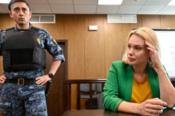 TV Journalist Faces Jail For Speaking Against Putin