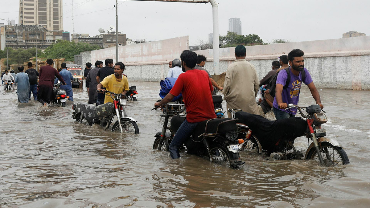 Rains Leave Karachi