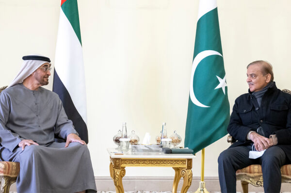 UAE “Huge Investment” hints to Pakistan