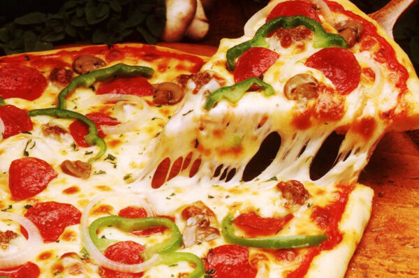 Say Cheese! Best Pizza places in Karachi