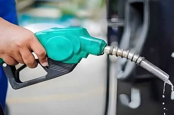 Increase in Petrol price by Rs 10
