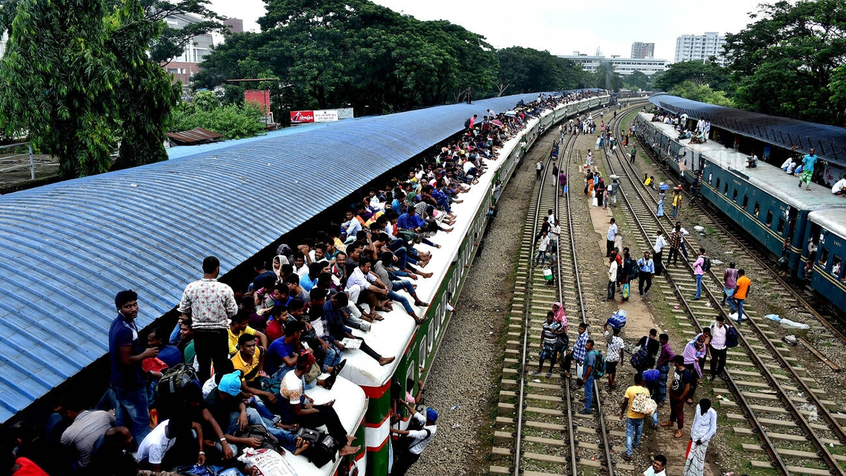 Railway Stations filled ahead of Eid