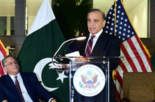 Pakistan, US to strengthen ties