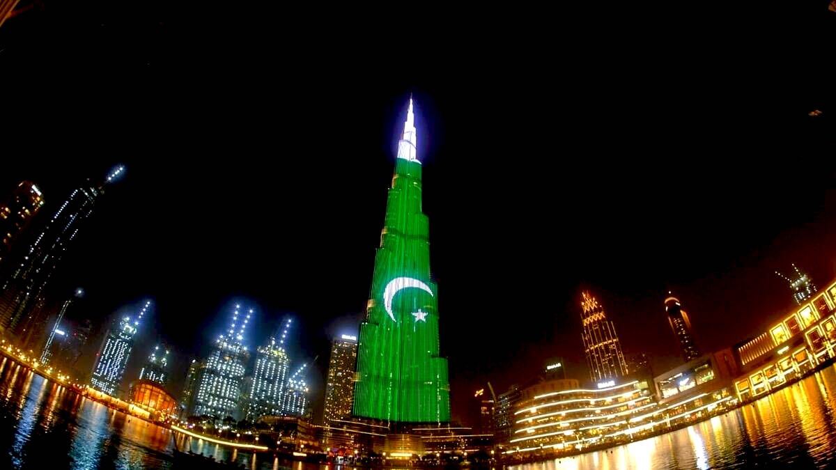 burj khalifa's bright lights celebrate pakistan's special day