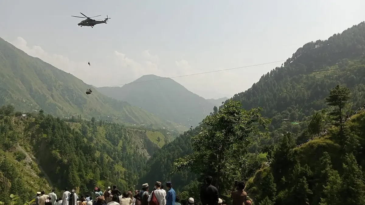 Pakistan Army’s Heroic Cable Car Rescue in Battagram
