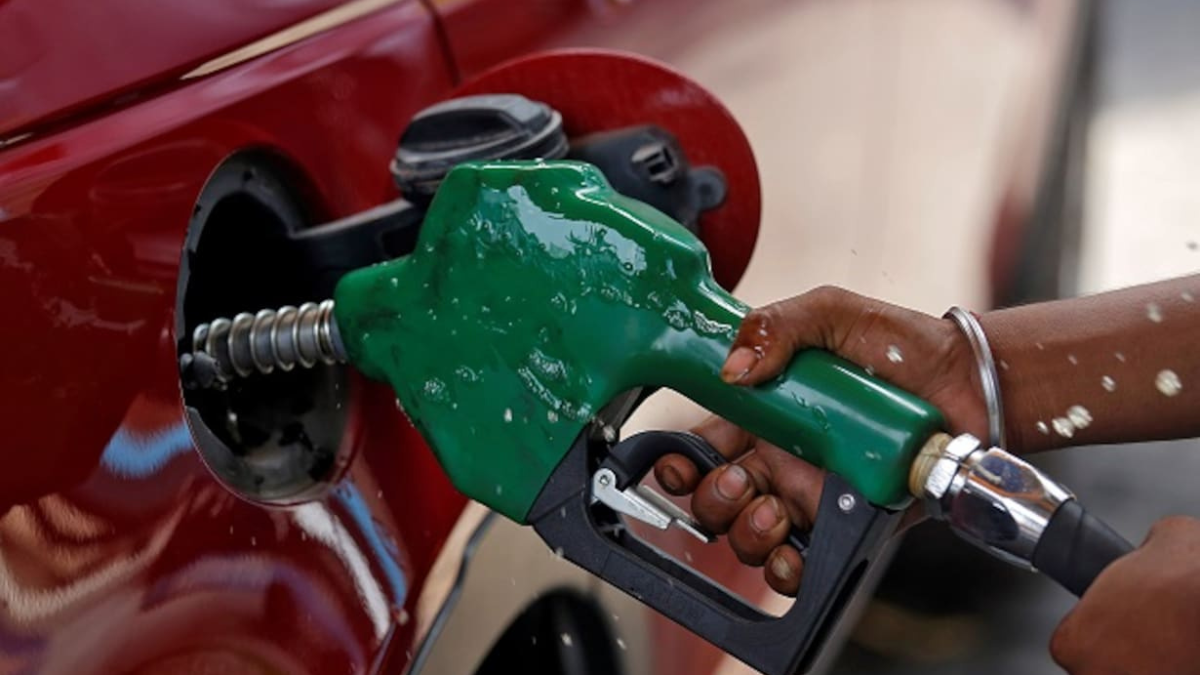 Fuel Price Relief: Petrol and Diesel Rates Reduced in Pakistan