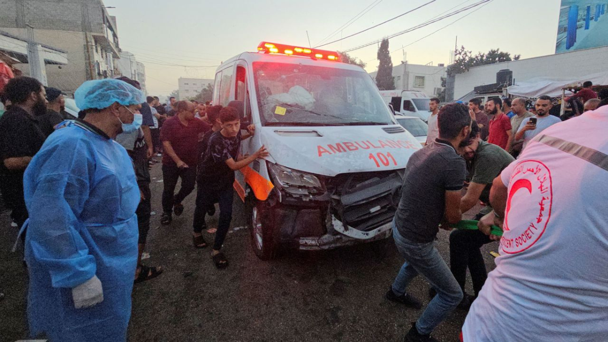 Israeli Strike Hits Ambulance Convoy at al-Shifa Hospital in Gaza