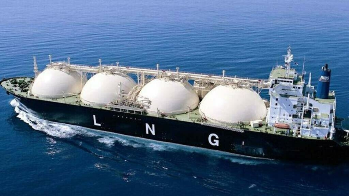 Pakistan Receives Four Bids for LNG Amid Winter Demand