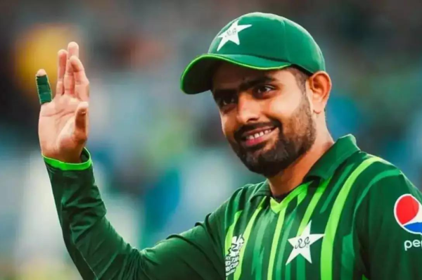 babar azam back to top odi player