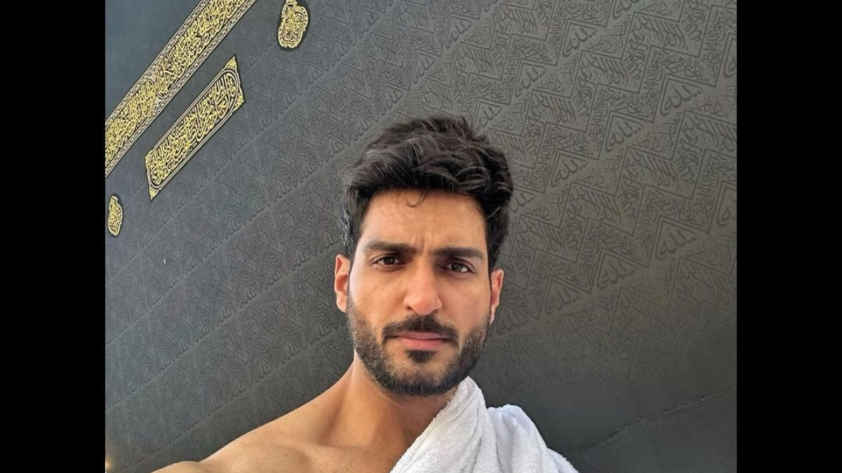 Pakistani actor Omer shahzad perform umrah