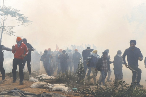 Indian Police Use Tear Gas on Farmers Protest March Towards New Delhi