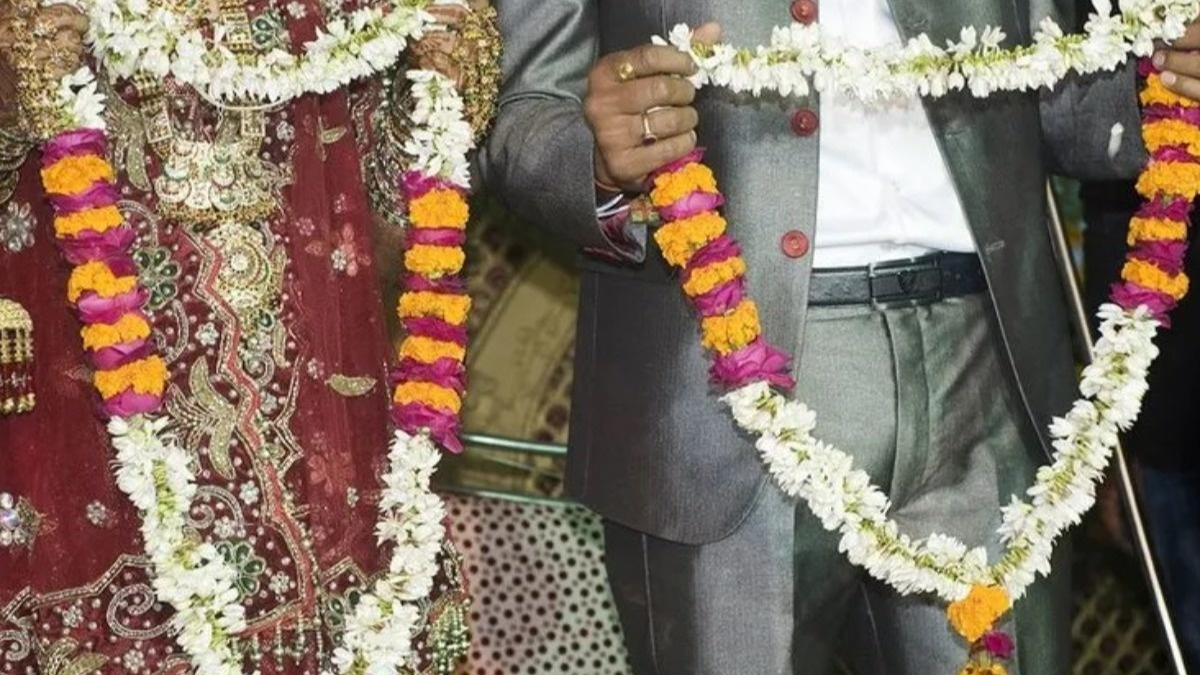 Violent Brawl Erupts Among Wedding Guests in Lucknow, India