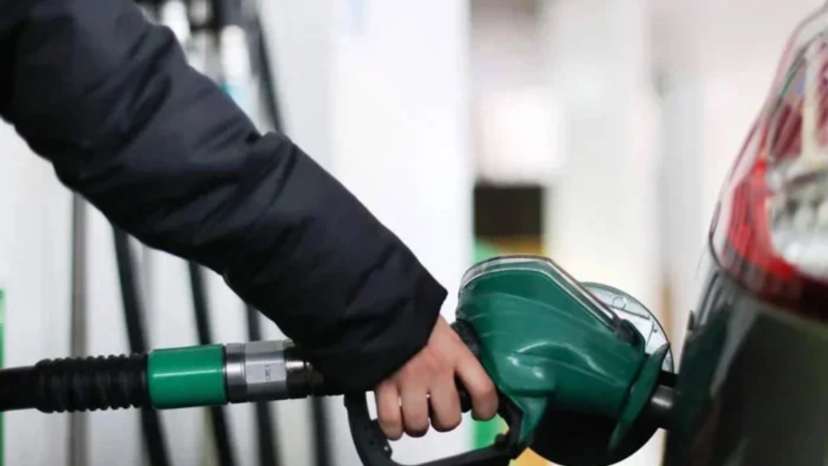 Petrol and Diesel Prices Set to Fall in Pakistan
