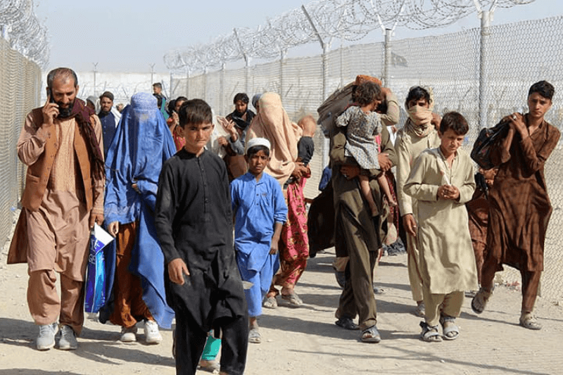 pakistan-wants-peace-in-afghanistan-and-refugees-to-return-home