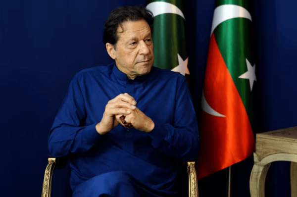 imran khan offers to talk with army calls them pakistans real leaders