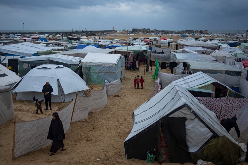 uae launches massive tent relief effort for gaza families