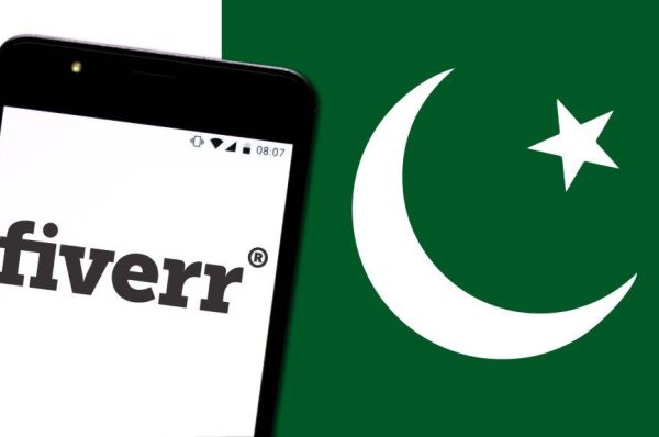pakistan faces week long internet disruptions affecting freelancers and online platforms 1723640680 7978