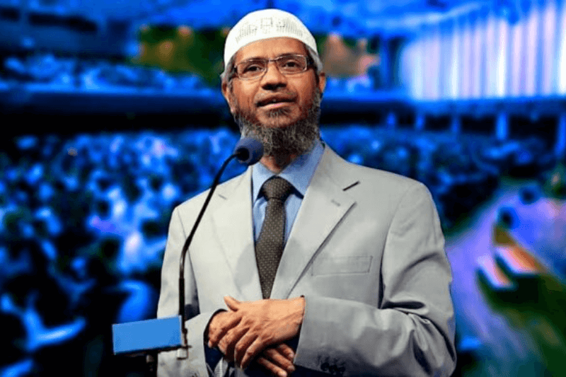 Religious scholar Dr Zakir Naik reaches Pakistan on 15-day visit