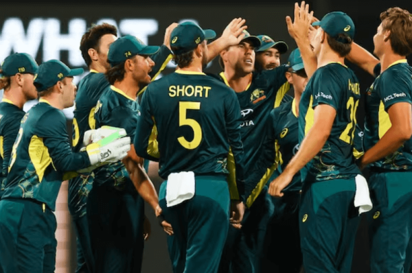 aus vs pak 2nd t20i begins with key toss and a debut moment