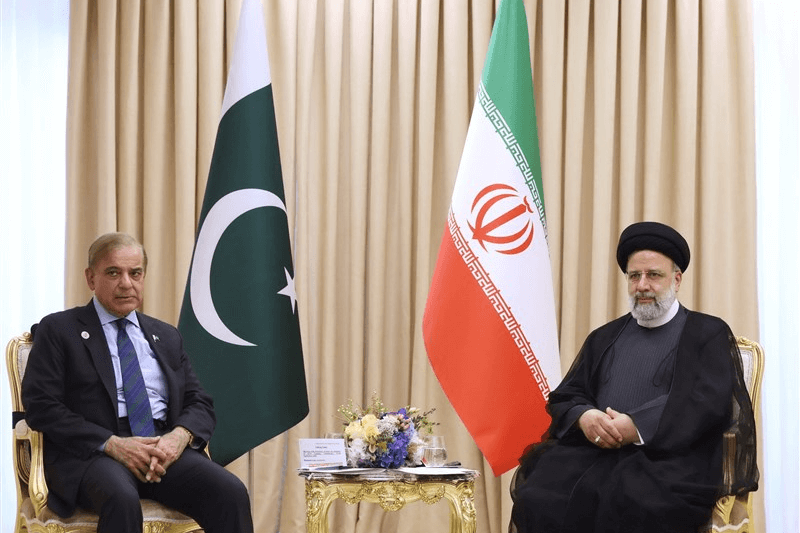 Pakistan and Iran Reaffirm Bilateral Cooperation During ECO Summit