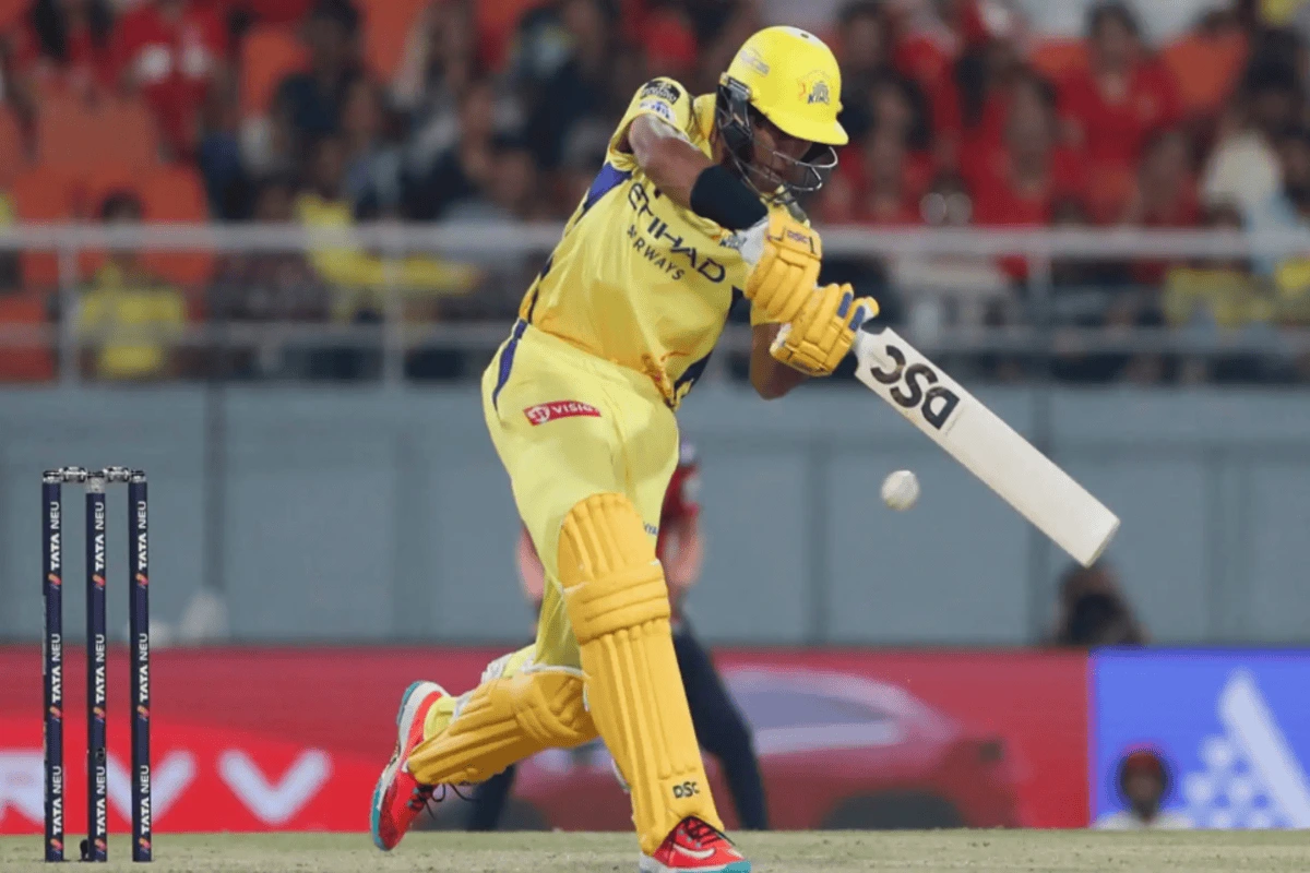 dhoni drops ravindra for brevis in crucial srh clash