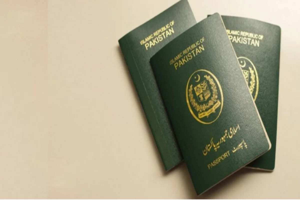 top 32+ visa free countries for pakistanis in 2025