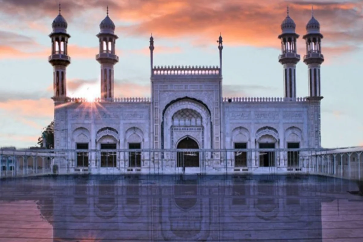 Pakistan’s Most Beautiful Mosques: Where Faith Meets Art and History