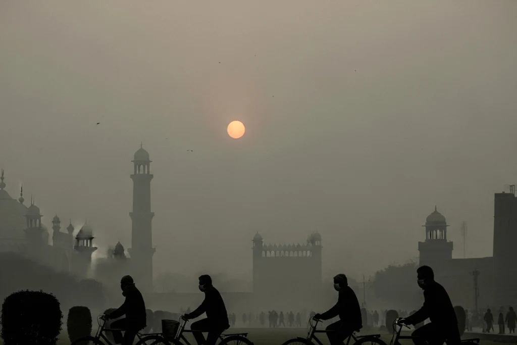 When the Sky Turns Grey: Lahore Smog Emergency Is Winding Quickly