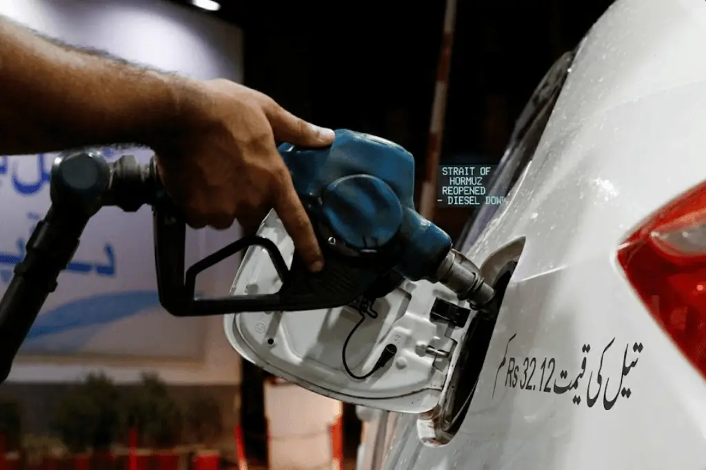 Pakistan Cuts Diesel Price by Rs32.12 After Hormuz Reopening, Offers Major Relief Nationwide