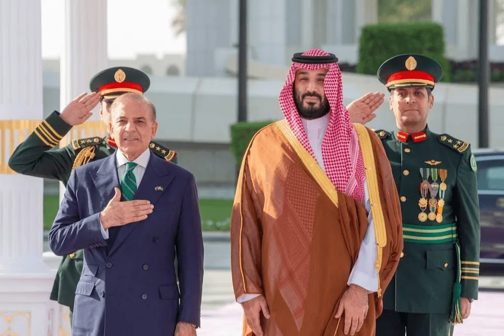 Pakistan Vows To Honour Saudi Defence Pact If Kingdom Faces Attack 